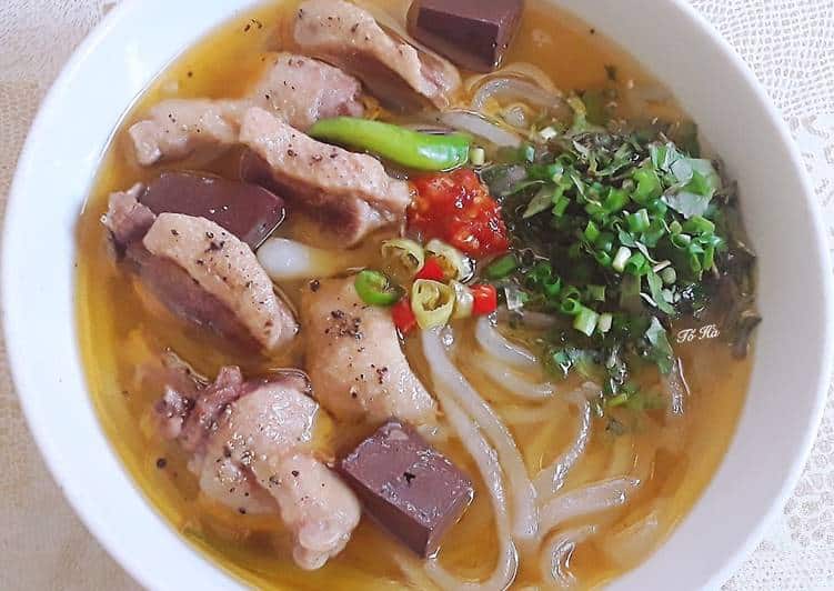 OANH TẠC 19 Quán bánh canh Đà Nẵng nổi tiếng đông khách nhất