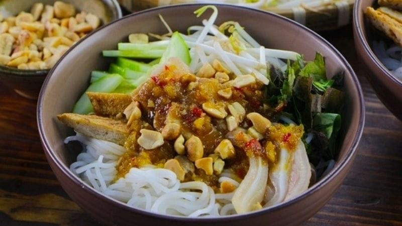 Bún mắm Bà Sáu