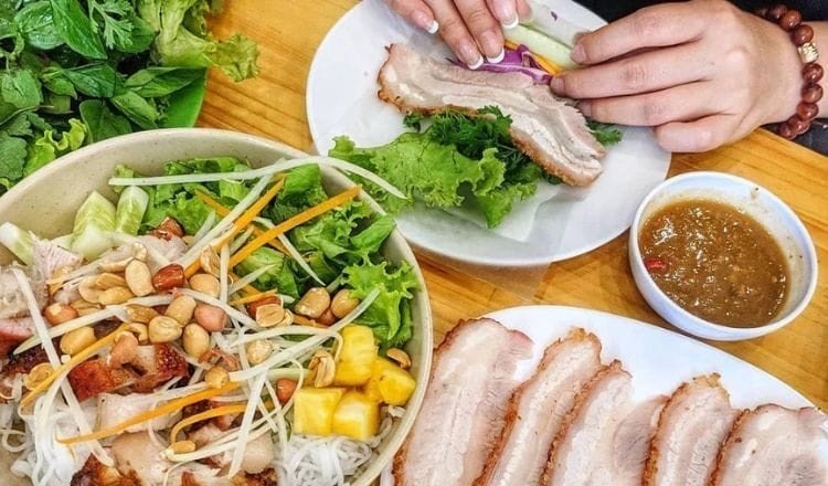 Quán Bánh Tráng Cuốn Thịt Heo Ngon Ở Đà Nẵng